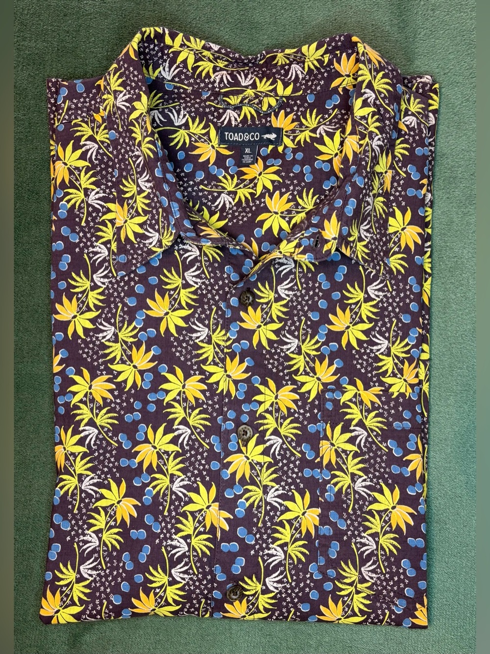 Toad&Co Navy Shirt with Yellow Floral & Blue Dot Print, Size: XL. (6391)